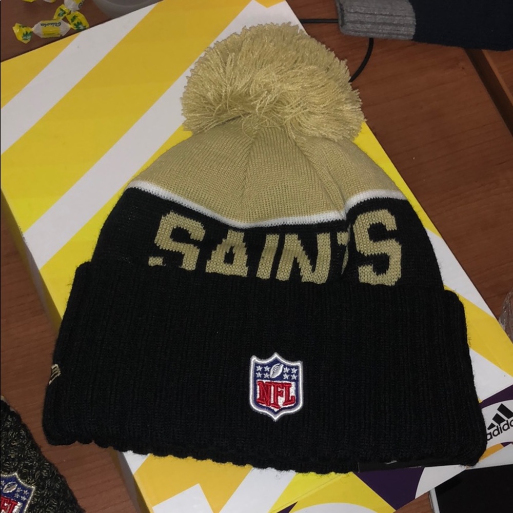 Saints knit hat. - Picture 2 of 2